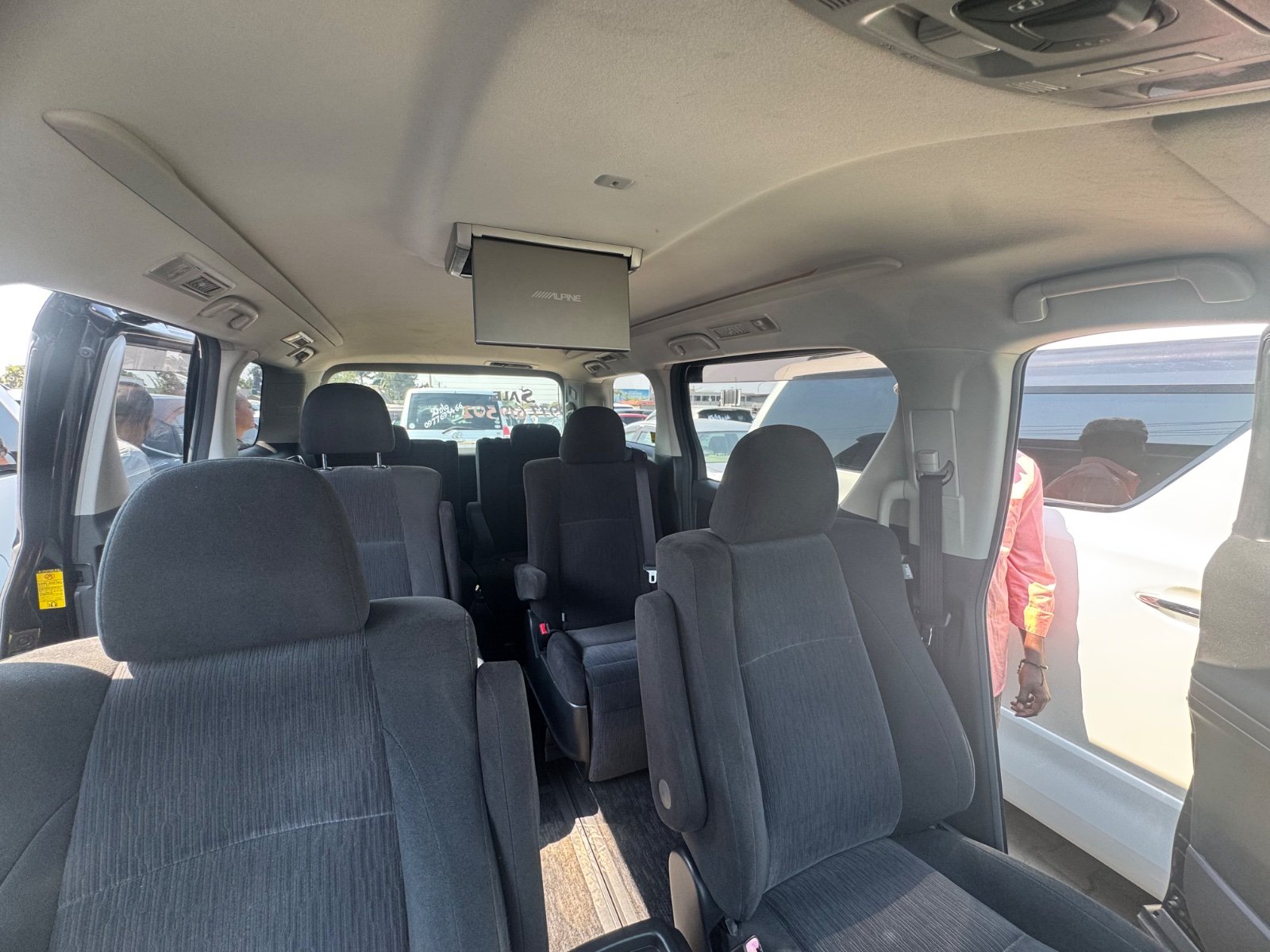 VELLFIRE Toyota Vellfire 2.5 Petrol 7-Seater Luxury MPV