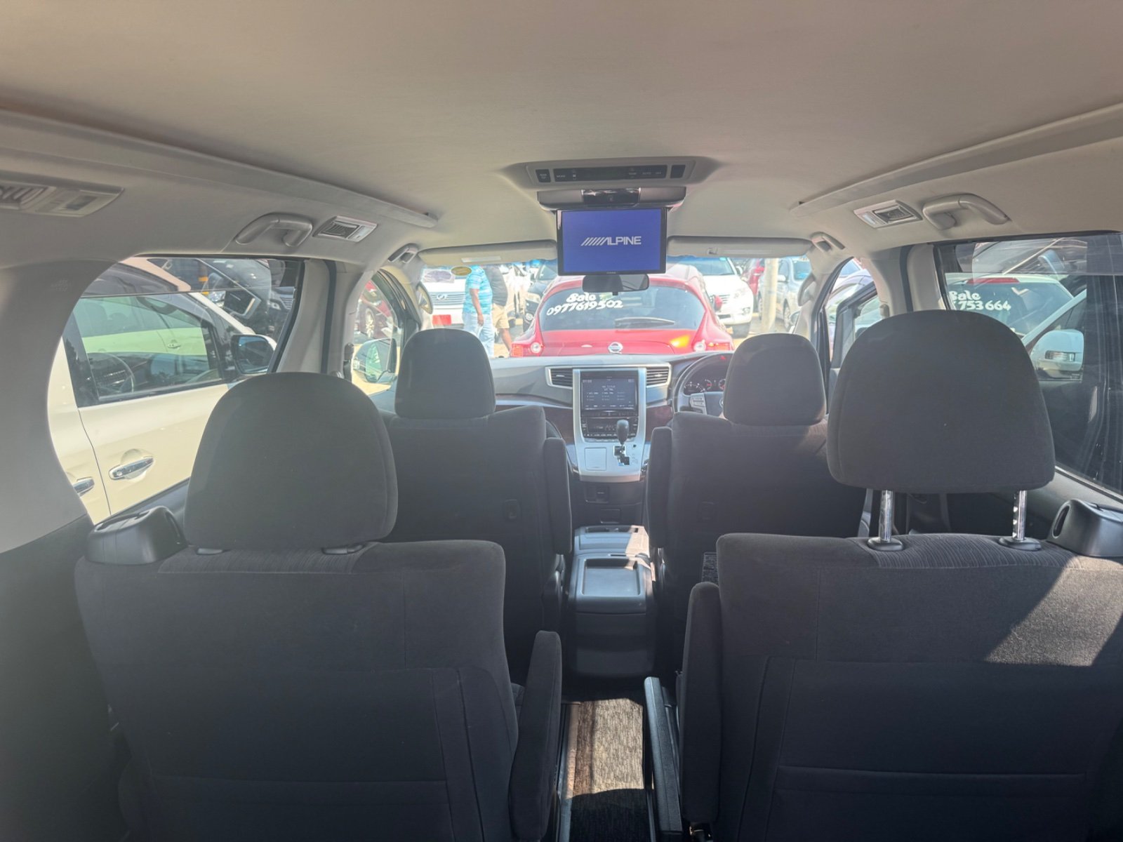 VELLFIRE Toyota Vellfire 2.5 Petrol 7-Seater Luxury MPV