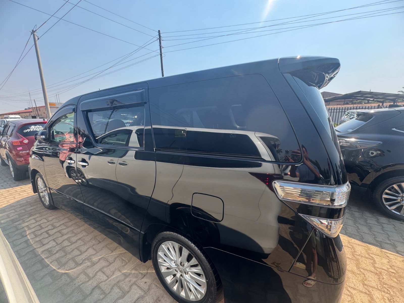 VELLFIRE Toyota Vellfire 2.5 Petrol 7-Seater Luxury MPV