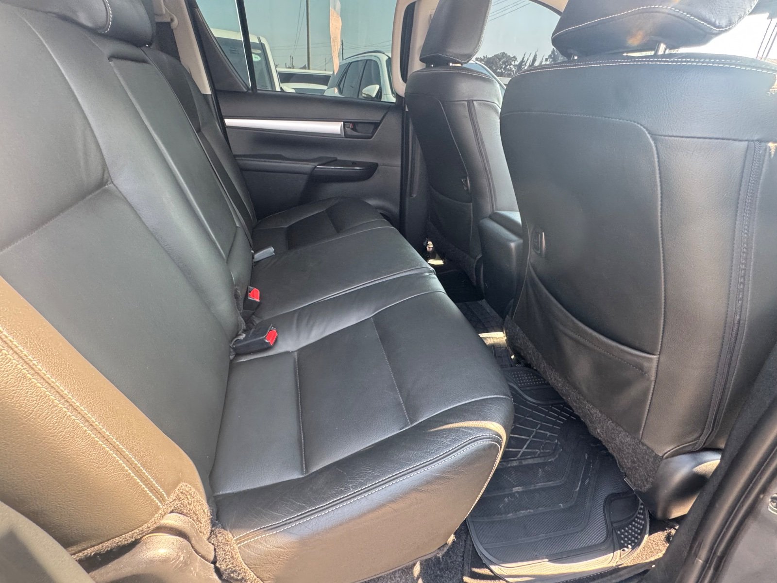 HILUX Toyota Hilux 2.4 GD6 Raider X 4x4 Double Cab Pickup